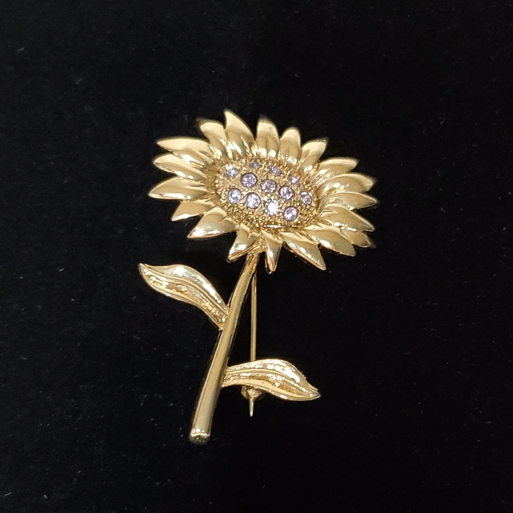 Vintage 90s Gold Tone & Lavender Rhinestone  Brooch
